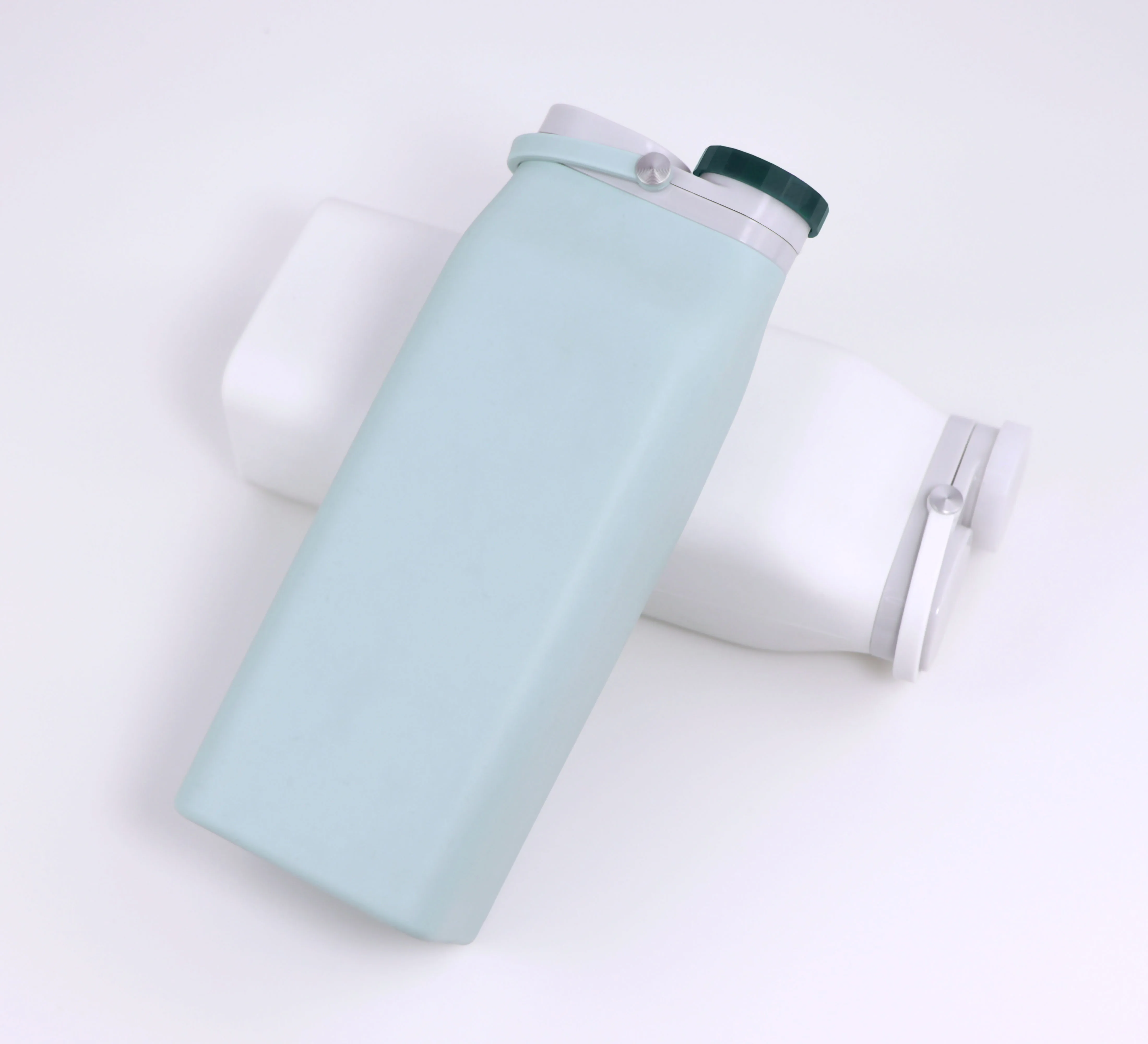 600ml Foldable Silicone Travel Bottle Soft Flask  Collapsible Sport Water Bottle