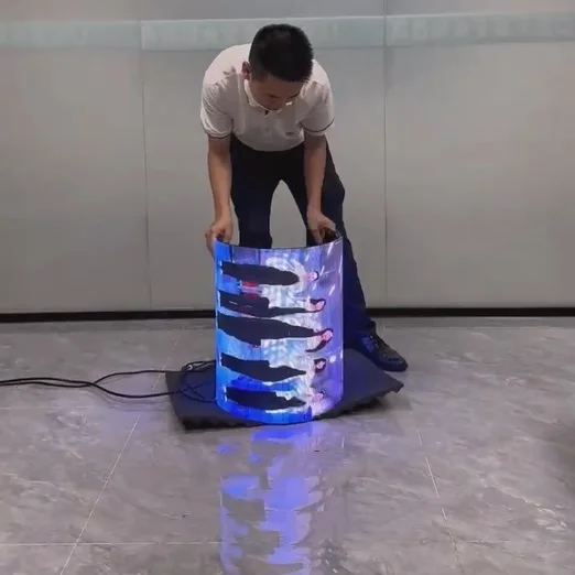 Indoor Led Roller Shutter Screen Ultra-Thin Portable Flexible Changes Shapes Magnetic And Wall Mounted Led Display With Case