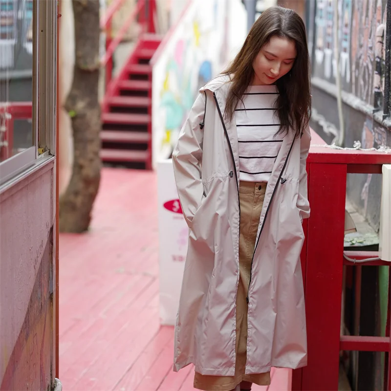 Longer loose-fitting available men portable wholesale raincoats