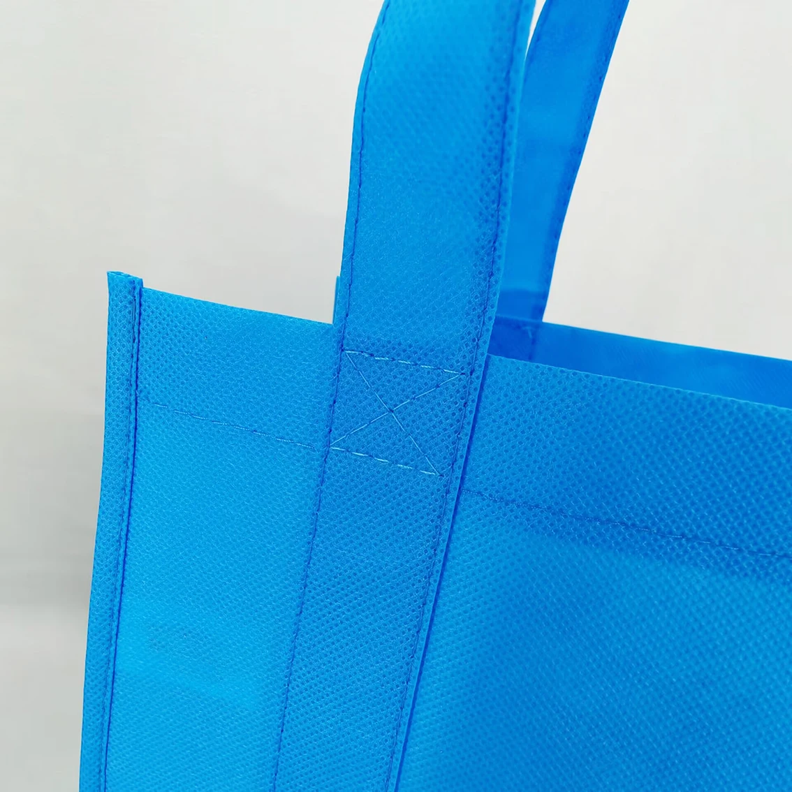 Custom large durable custom logo printed pp non woven fabric store grocery shopping bag with strong long handle