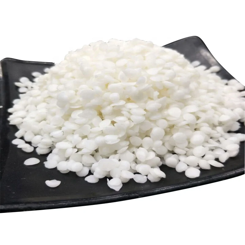 Bulk natural creamy white beeswax used for cream or lipstick