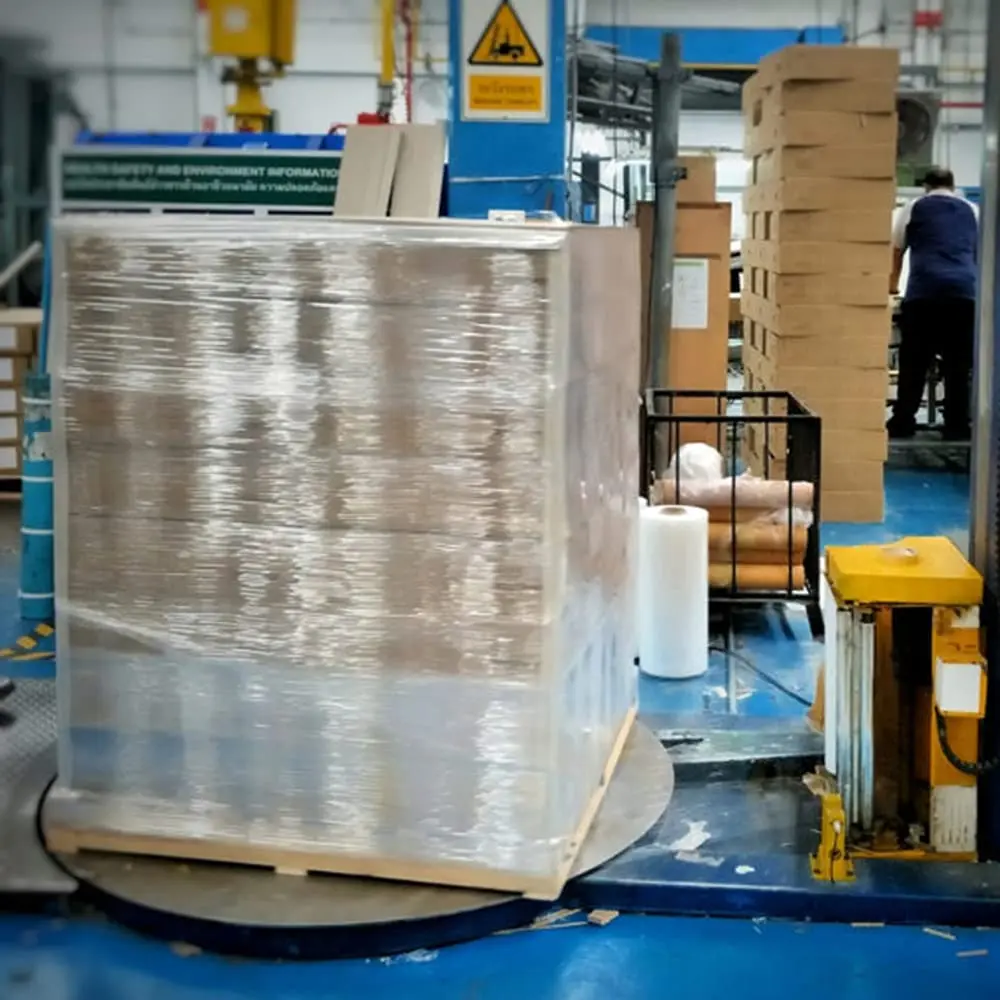 Best Selling jumbo roll lldpe 23 microns 17mic 500mm pe stretch film foil for machine