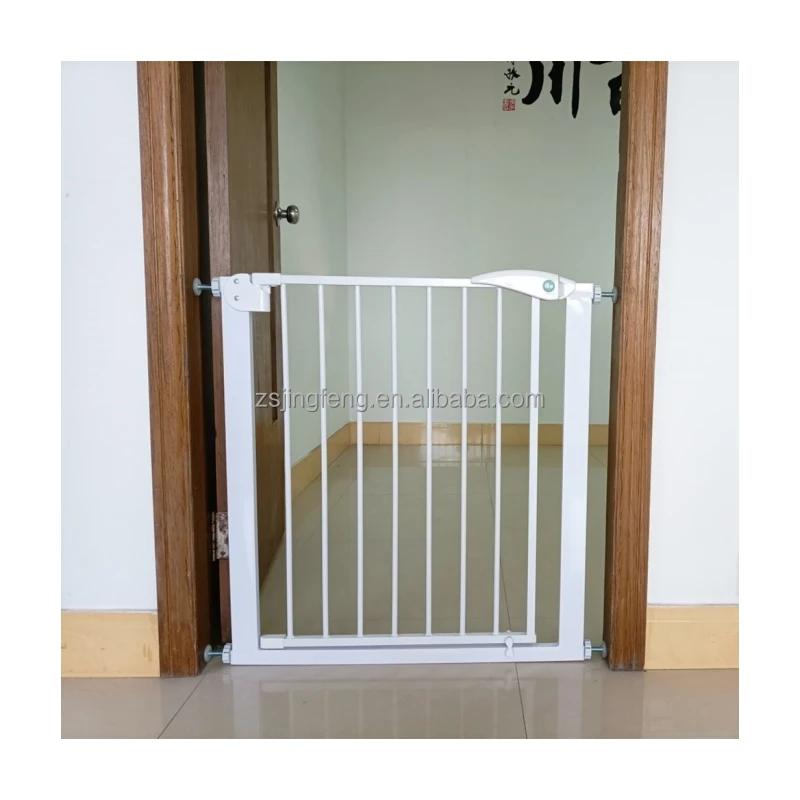Wholesale Safety Baby Gate Security Door Fence For Kids Safe Doorway Gate Pets Dog Auto Close Baby Safety Fence