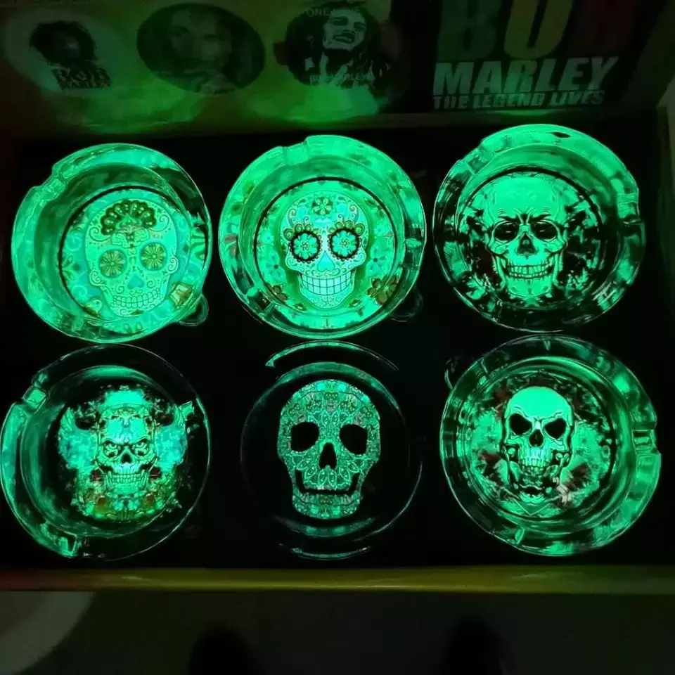 Free Sample Mix Patterns Round Glass Ashtray Custom Logo Glass Ashtray Glow in the Dark Ashtray
