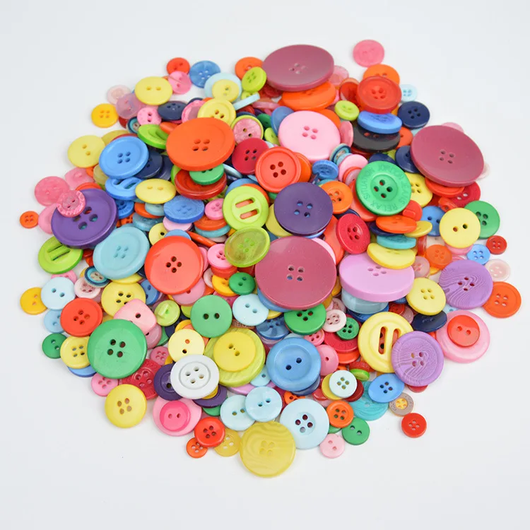 4-holes Button for Garment Accessories Resin Button for Coat Fashionable Button High Quality Low Price Bulk Stock