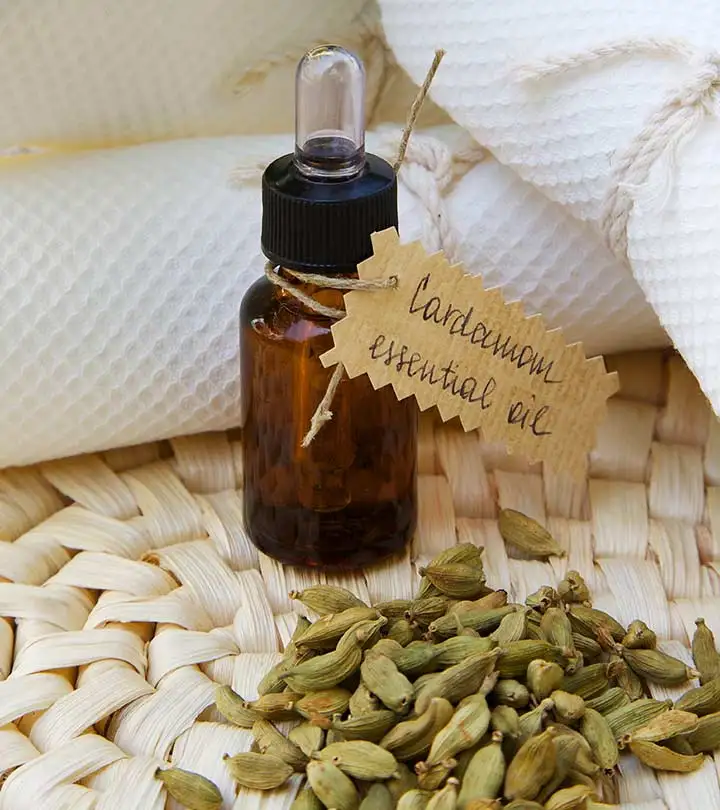 Pure Cardamom Essential Oil Organic get Pure Natural Oil from Direct Manufacturer of Essential Oil in Bulk for Diffuser