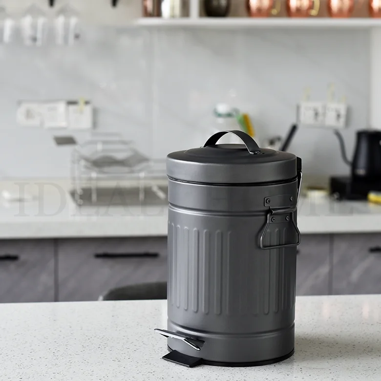5L/1.3 Gal Outdoors Bathroom Grey Round Soft Close Garbage Can Pedal Bin Dust Bin Stainless Steel Step Trash Can with Kitchen