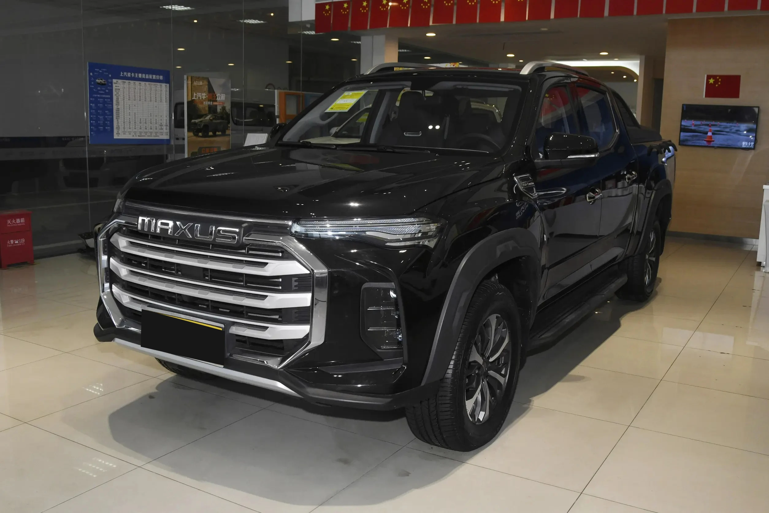 2023 SAIC Maxus T60  New Pure Electric Diesel Truck Pickups  Manual Gearbox Tire Size Leather Seats Dark Interior