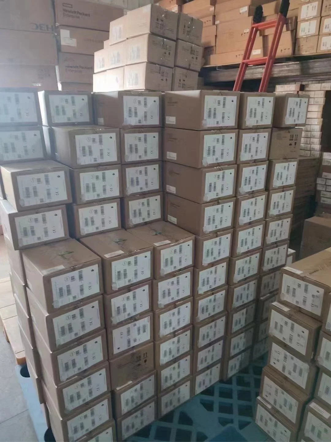 P28348-001 MegaRAID MR216i-a x16 Lanes without Cache NVMe/SAS 12G Controller for Gen10 Plus P26325-B21