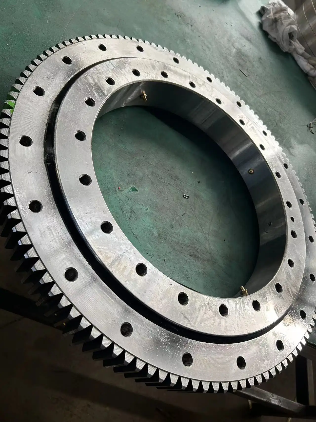 Hot selling Excavator Tower Cranes Slewing Ring Bearing With External Gear In Lifting Equipment