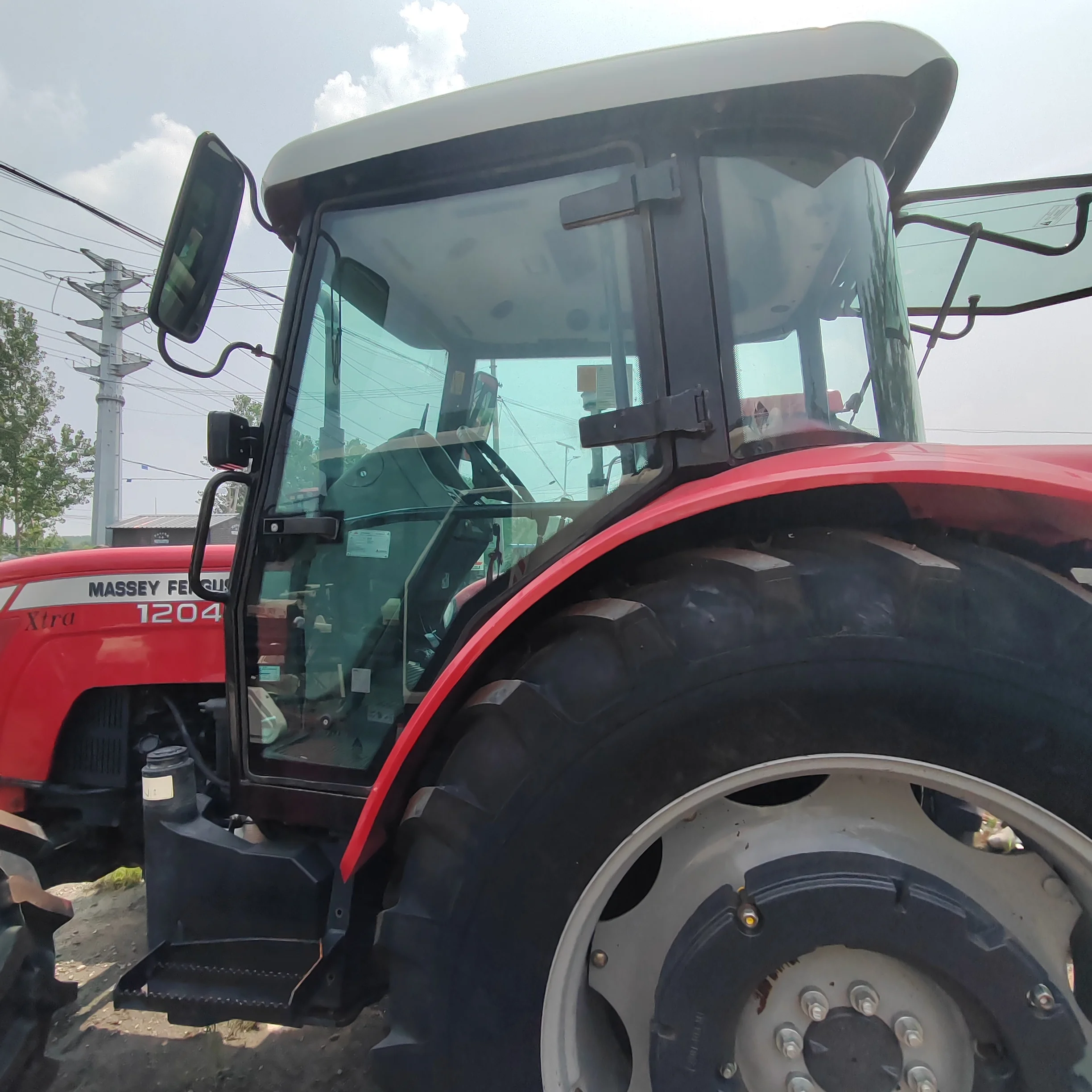 Massey Ferguson Tractors For Sale Mf 1204 120hp Fairly Used And New Mf 385 Tractors With Implements