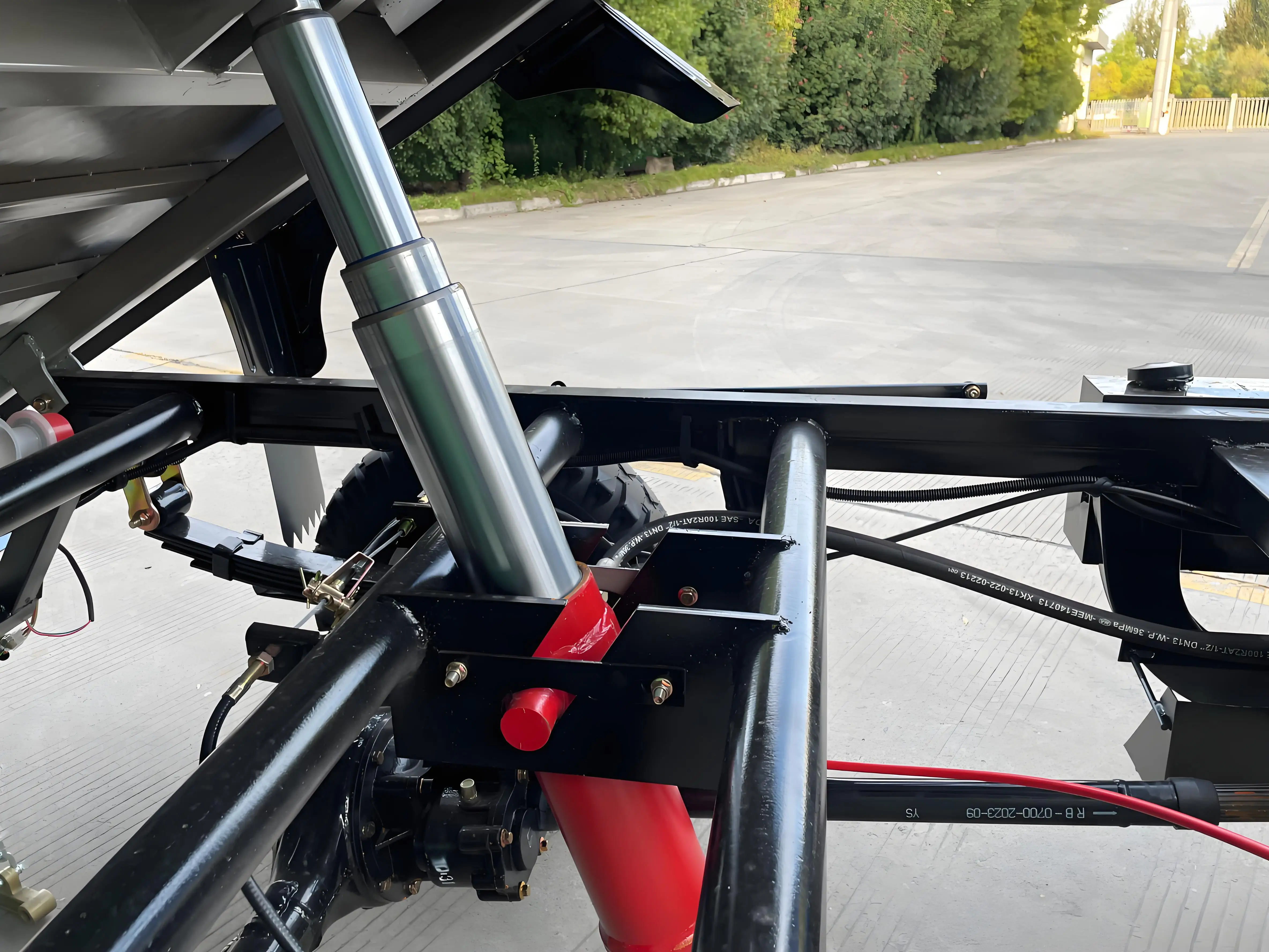 200CC Self-Unloading  Three Wheel  Motorcycle 200cc Gasoline Cargo Tricycle Self-Unloading Tricycle For Farm