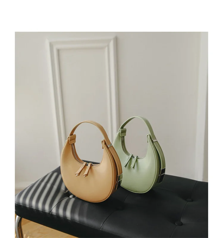 ladies Hobo Bags24.jpg