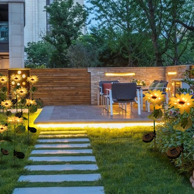 High Quality Outdoor Decorative Sunflower LED Garden Lamp IP65 Waterproof with Solar Power Supply Aluminum Stainless Steel Body