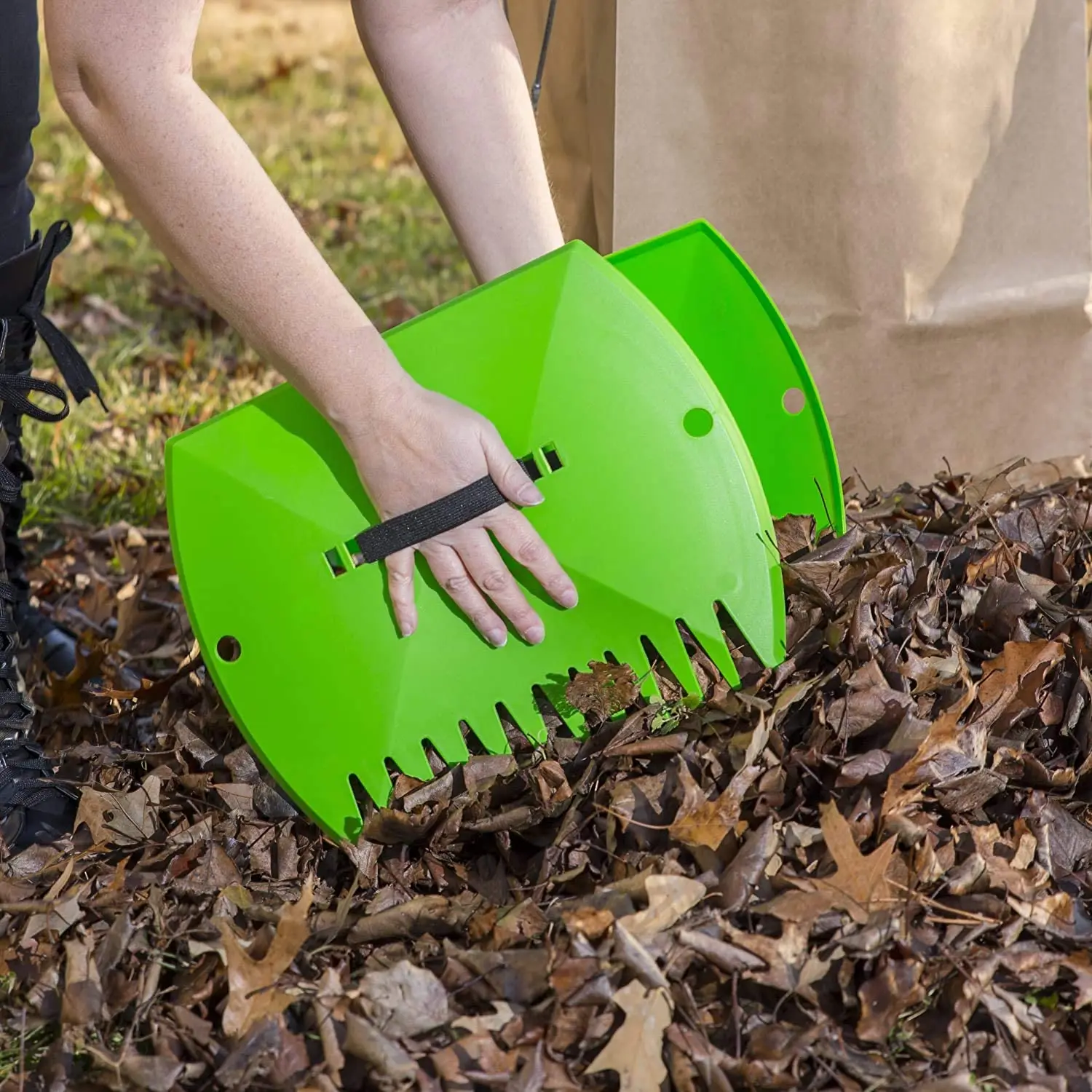 Construction Tools Hand Rake Garden Cleaning Leaf Scoop Portable Trimming Leaves Collector Leaf Scoops Yellow For Garden Clean