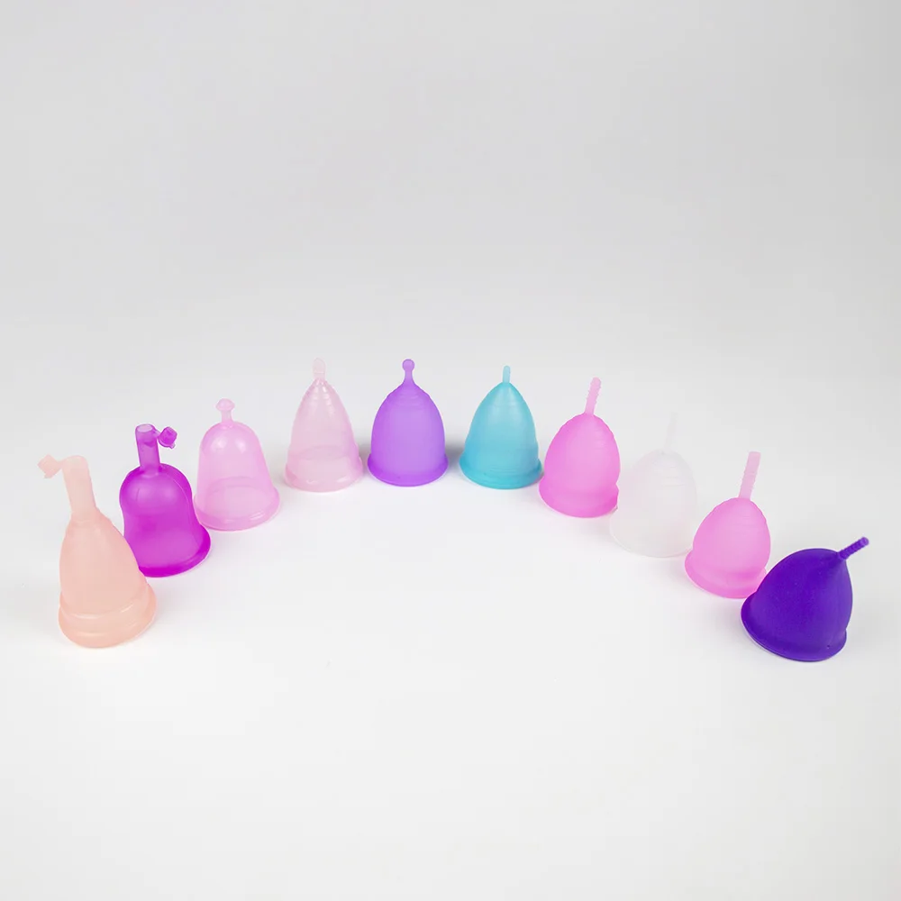 Feminine hot selling menstrual cups with silicone applicator