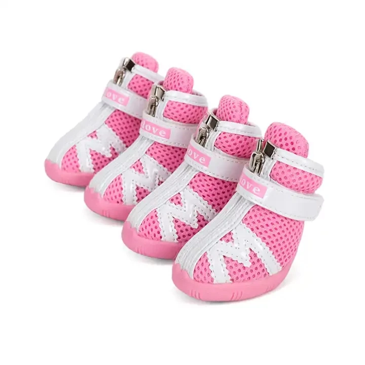 Winter snow dog shoes Fashion warm dog boots Pet outdoor rain boots Easy to clean and not easy to wear