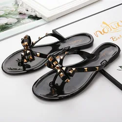 Sandals Shoes 2019arrivals Lady flat plastic sandals jelly shoes Rivet clip toe slippers R001 SlippersFlat Sandals
