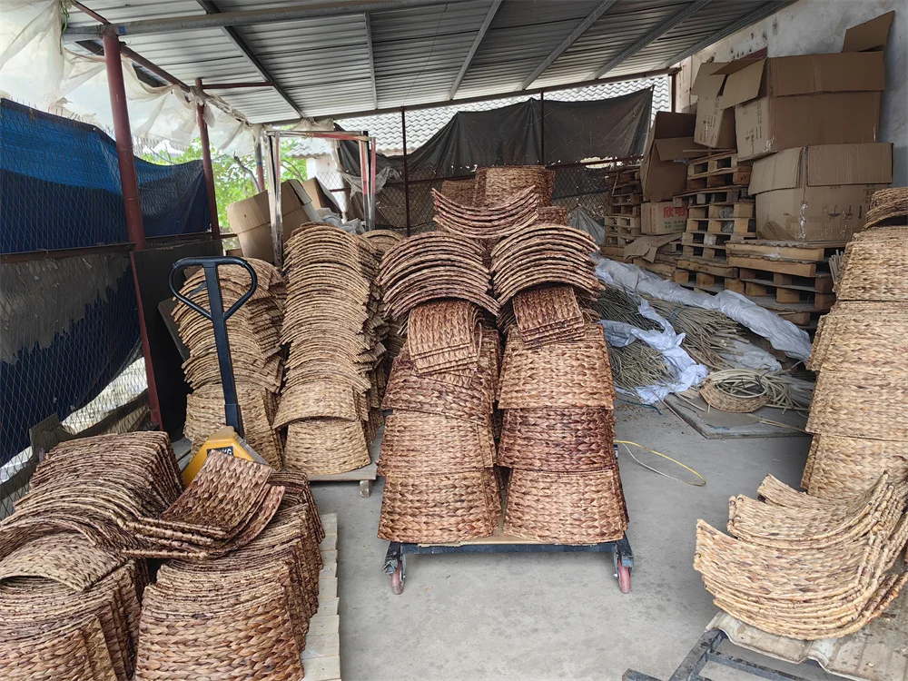 New product Detachable plastic rattan Christmas tree skirt decoration Base collar stand and accessories