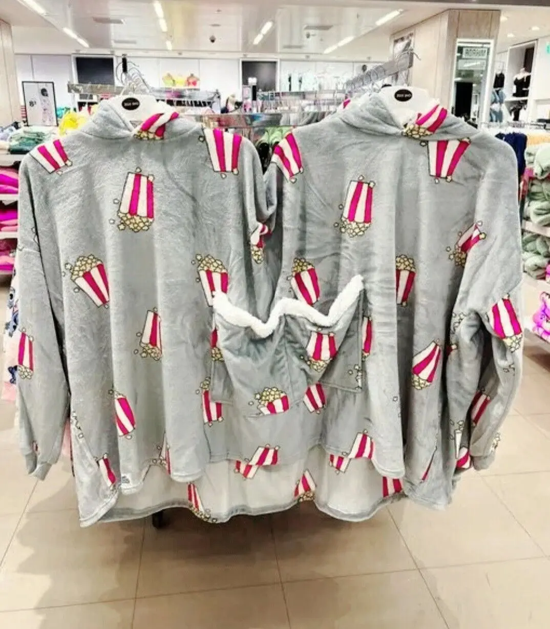 Custom 2 Person Couple People Winter Fleece Sweatshirt Plaid Oversized Hoodie Blanket With Sleeves Hoody Pocket Hooded