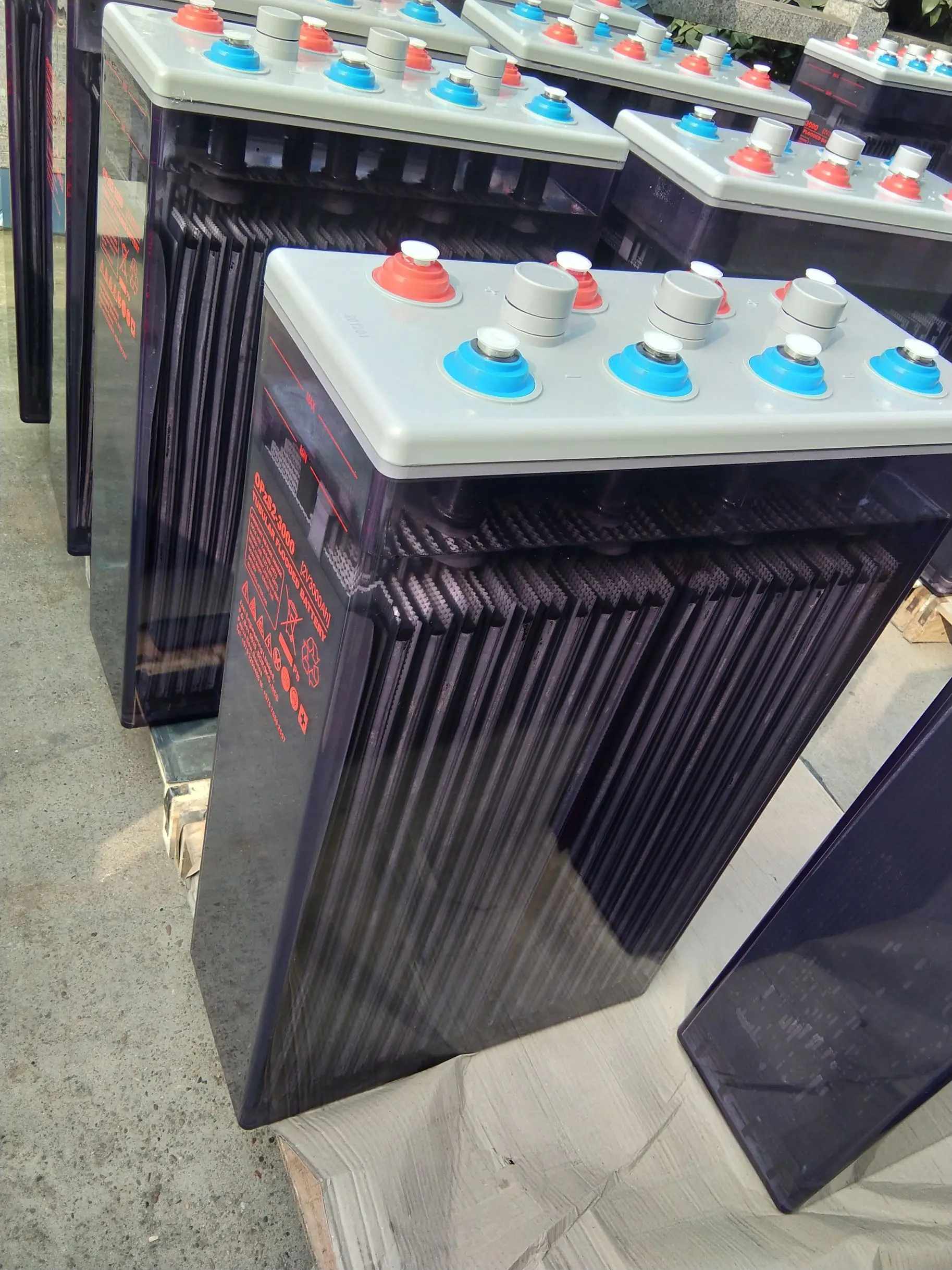 2v 3000Ah 1.jpg