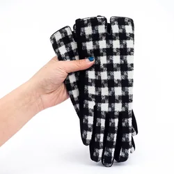 2022 New Women Fashion Houndstooth Pattern Woolen Gloves For Adults Winter Outdoor Warm Thicken Christmas Touchscreen Gloves