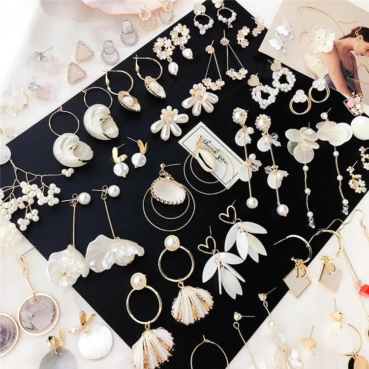 Clarmer Ins для девочек, простая оболочка с жемчужной сережкой в Корейском стиле темперамент небольшой геометрический асимметричный Оболочка Длинные серьги с кисточками