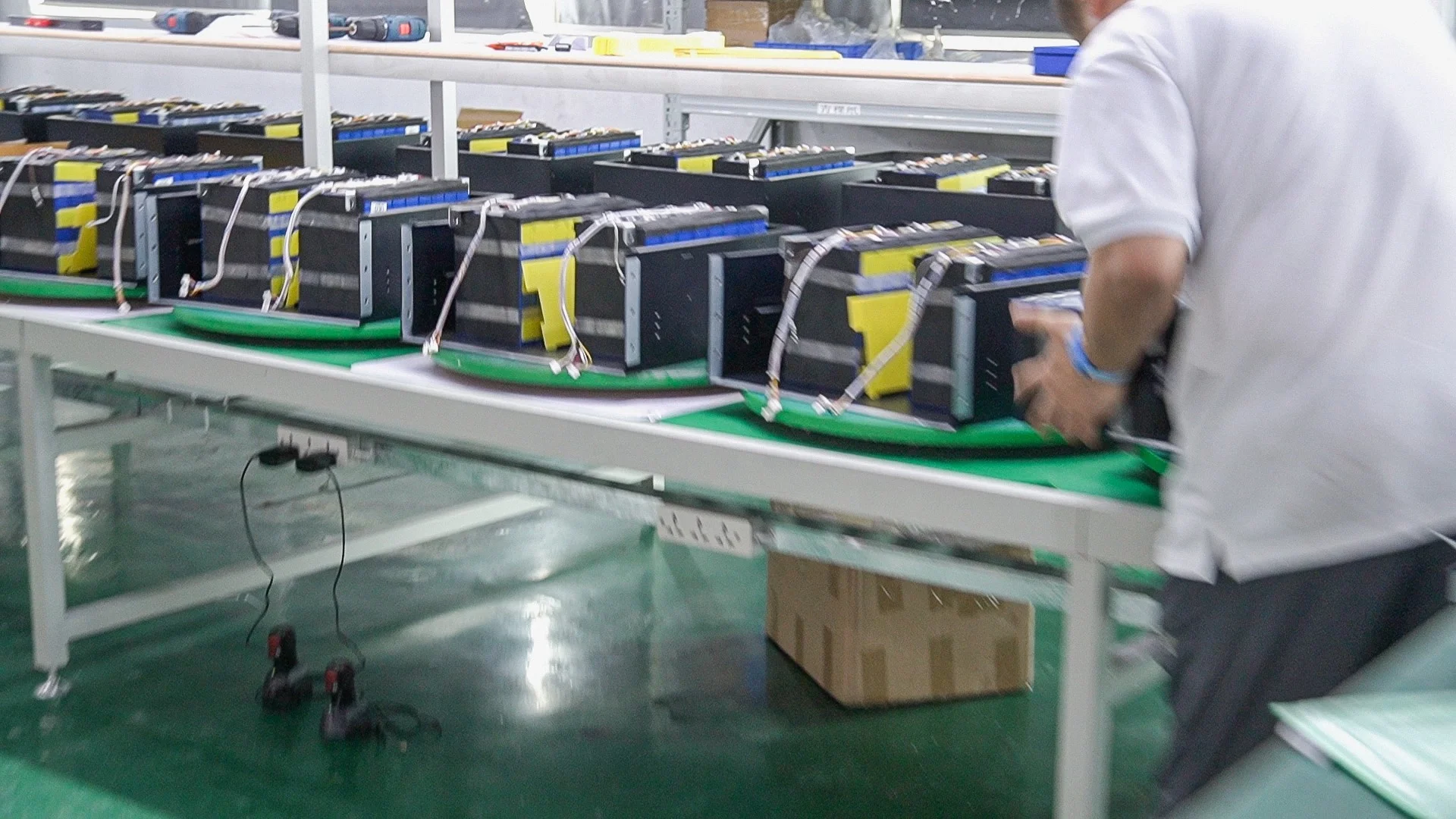 One-stop ODM/OEM Service 24v battery used in forklift 24volt 150ah lifepo4 bms 24v 200a bateras de litio de 200 amperios