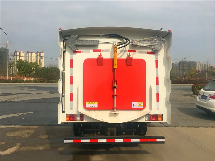 3000L 5000L water tank and used water tank Japan brand 1SUZU dust sweeper car vacuum cleaner truck cost