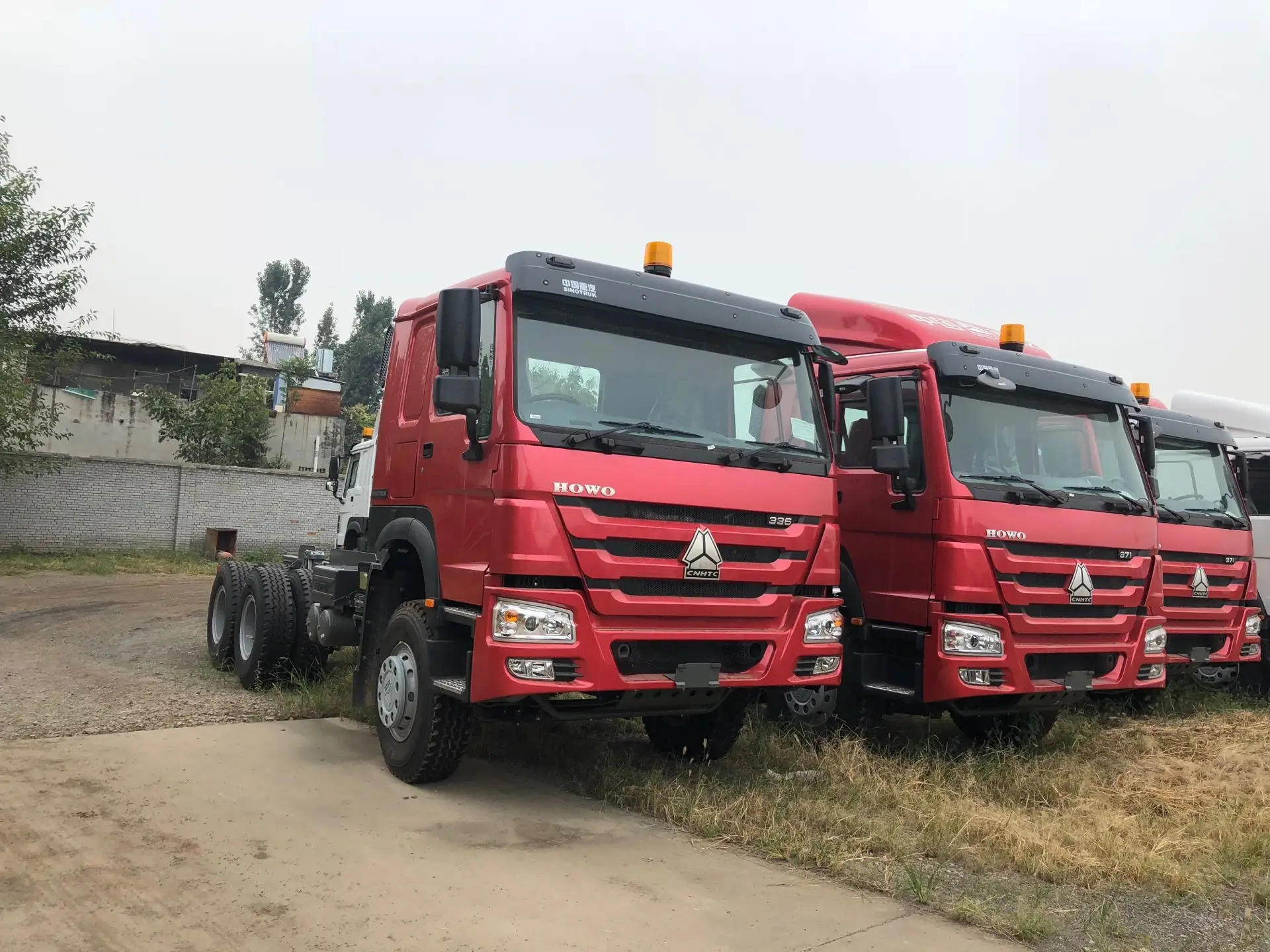 New Sinotruk  HOWO 6X4 TRACTOR TRUCK  400HP