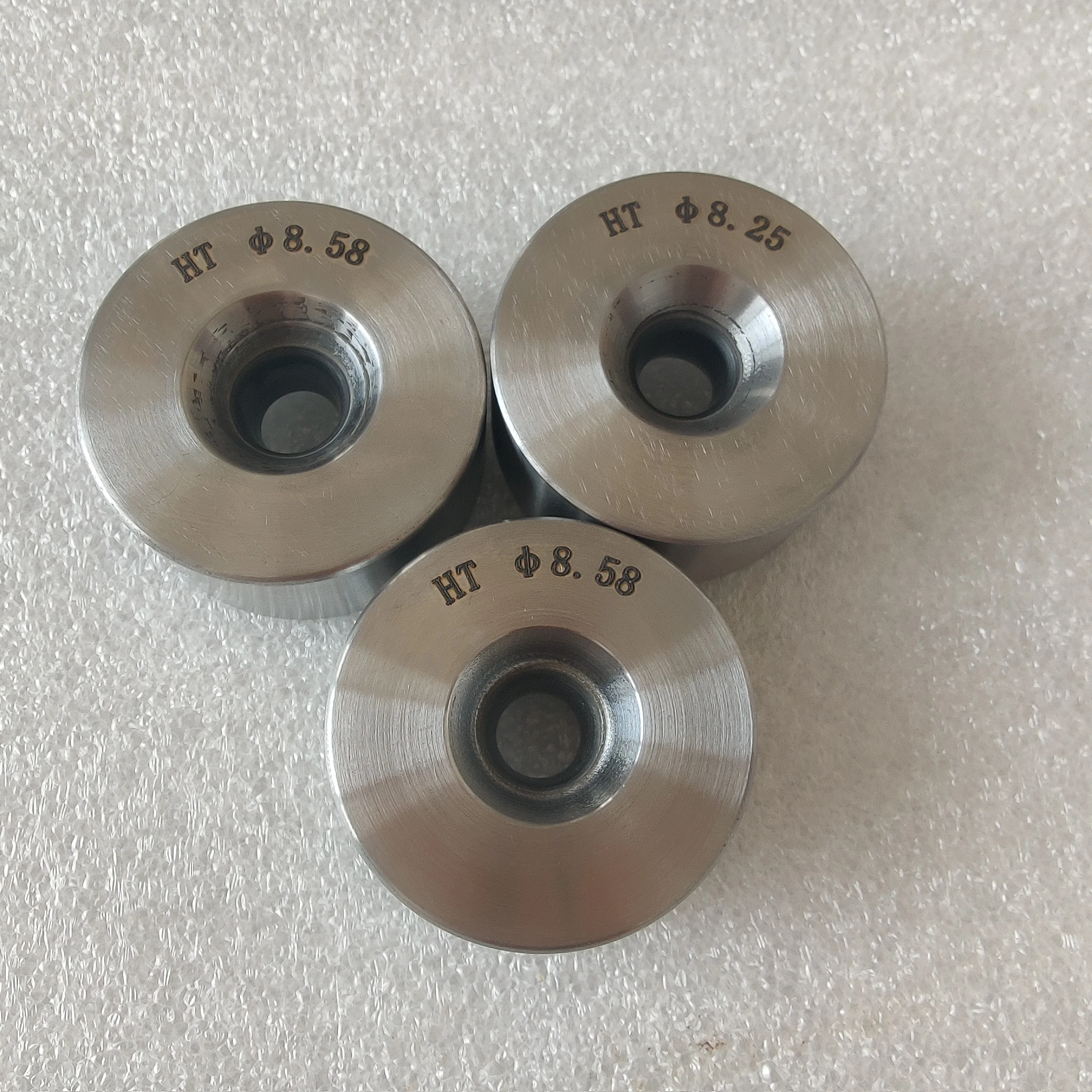 Large Size Wire Drawing Dies, Round Hole Drawing Die Tungsten Steel Drawing Die For Stainless Steel
