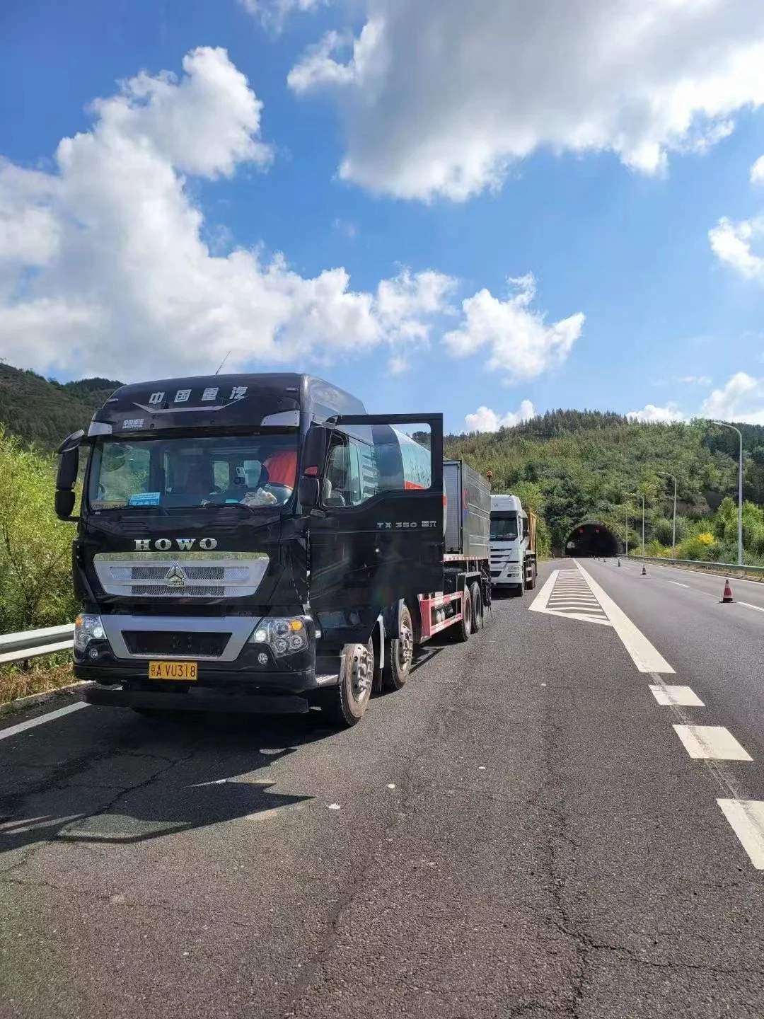 Bitumen Emulsion Sprayer Asphalt Road Machinery Paver Paving Machine Mini Asphalt Paver Asphalt Tack Sprayer