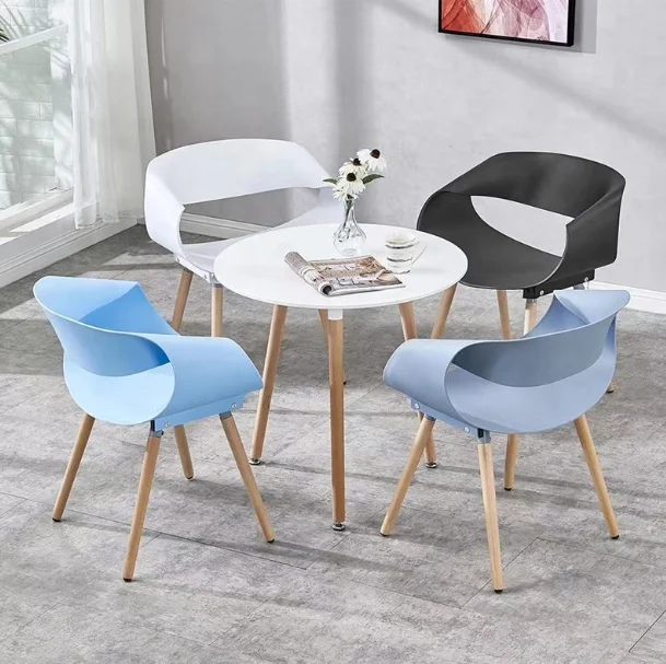 Hot Selling of Rolling Wooden Legs Indoor and Outdoor Leisure Furniture PP Plastic Chair