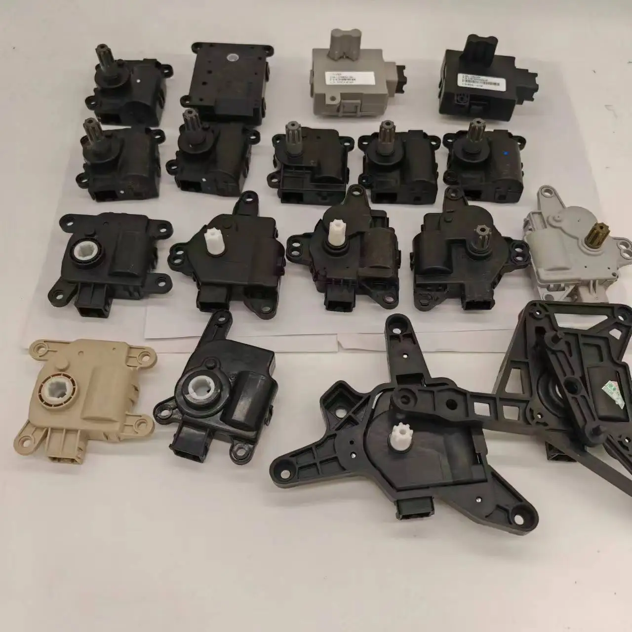 97159F2010 97159 F2010 97159-F2010Temp Actuator Motor Assy 2014-2020 Modern Elantra Original Equipment Manufacturer