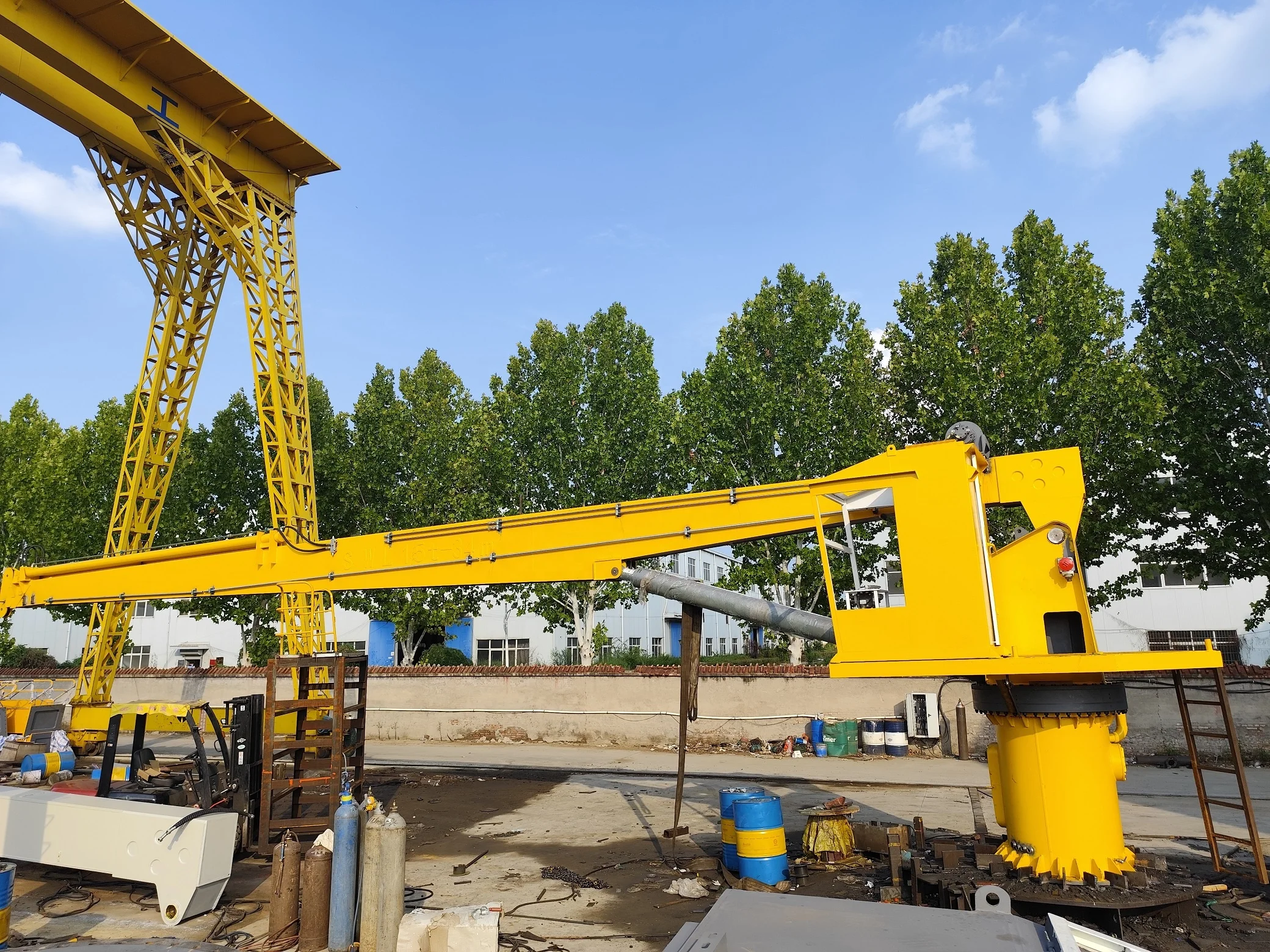30 Tons Mobile Harbour Portal Telescopic Boom Deck Crane for Ship
