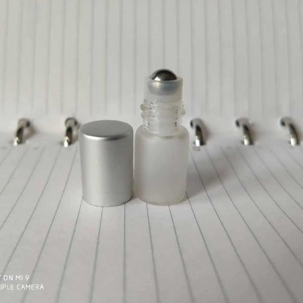 low price sell! 2ml frosted clear roll on glass bottle with matte silver cap or perfume/essential oil bottle
