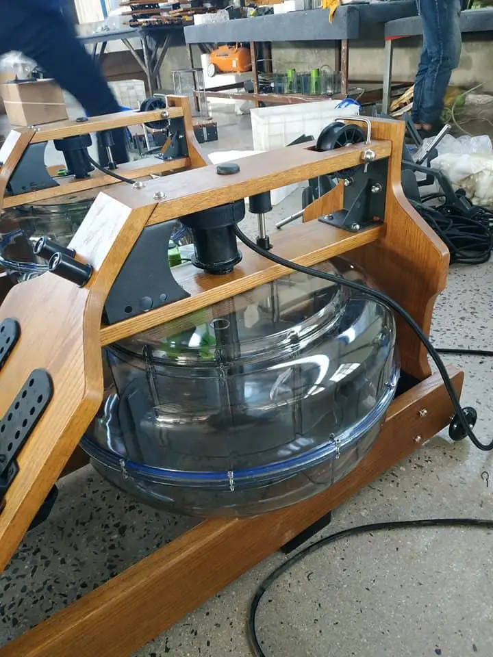 Wholesale Customized Gym Equipment Foldable Wood Water Rower Folding Seated Water Rowing Machine