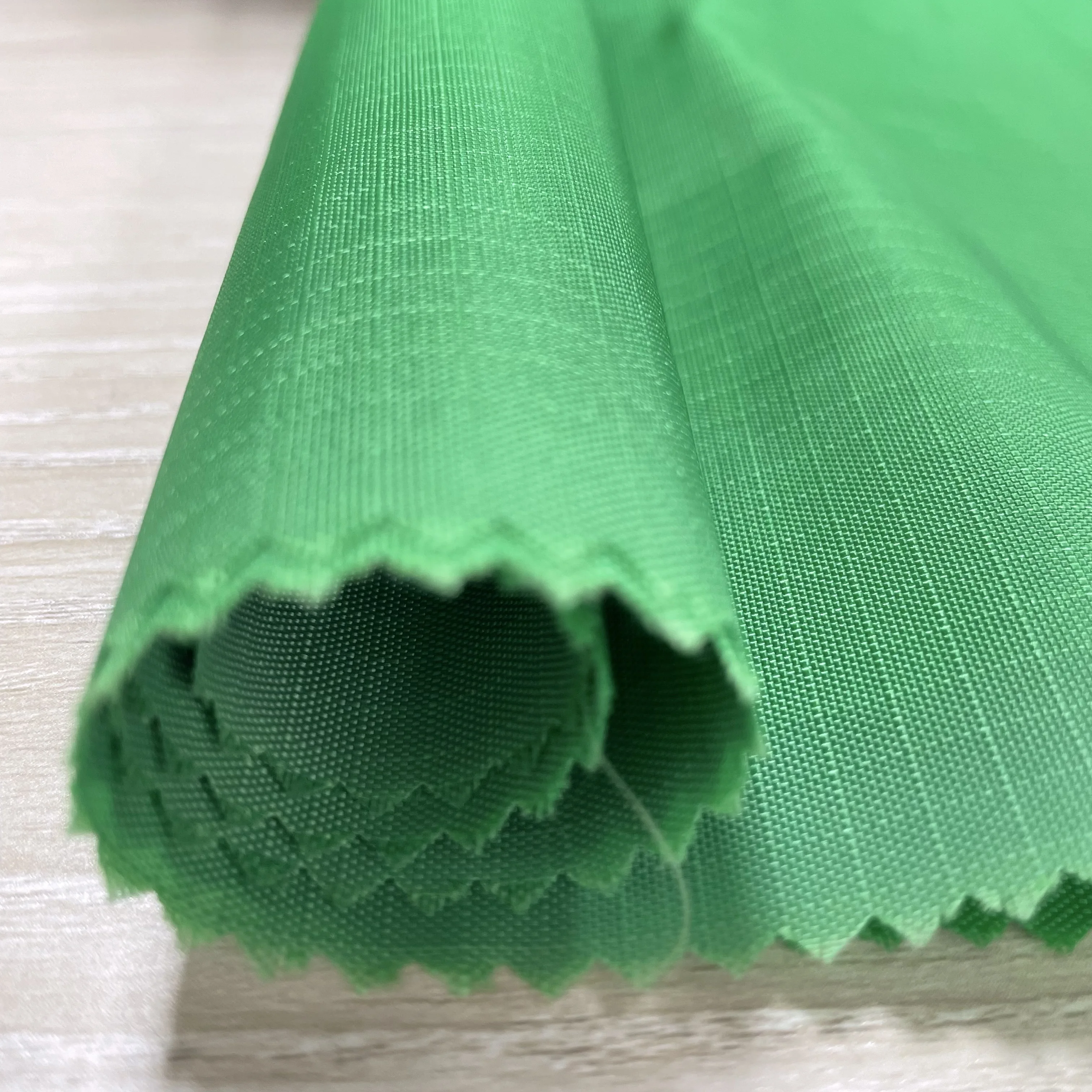 100% nylon 210D ribstop nylon oxford fabric with cire used for tents and suitcases