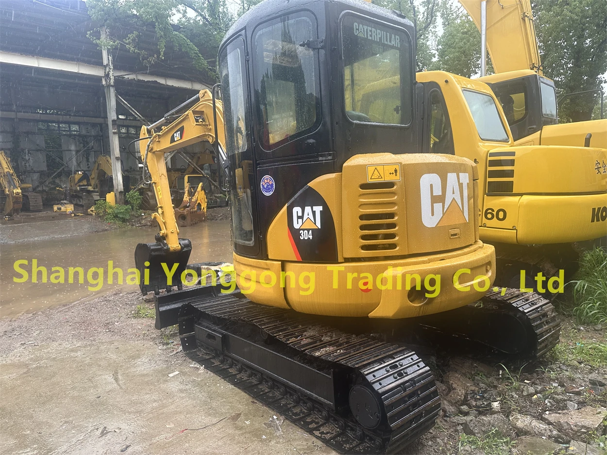 hot sale Japan machine used excavator cat 304 for excavating 4ton mini excavator
