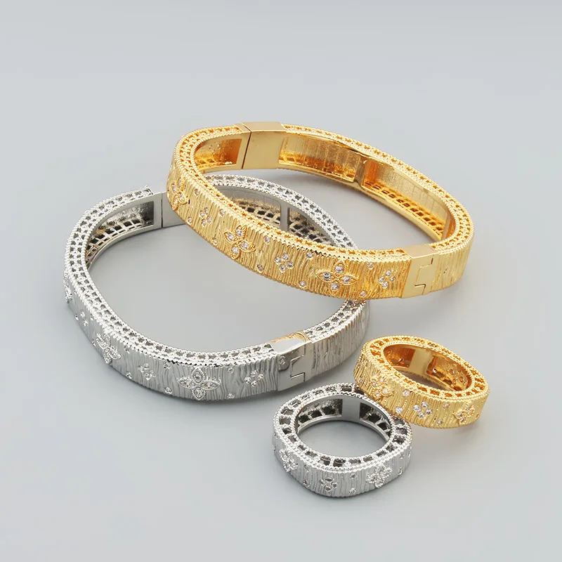 Italian brushed craft bracelet retro elegant hollowed gold bracelet for women