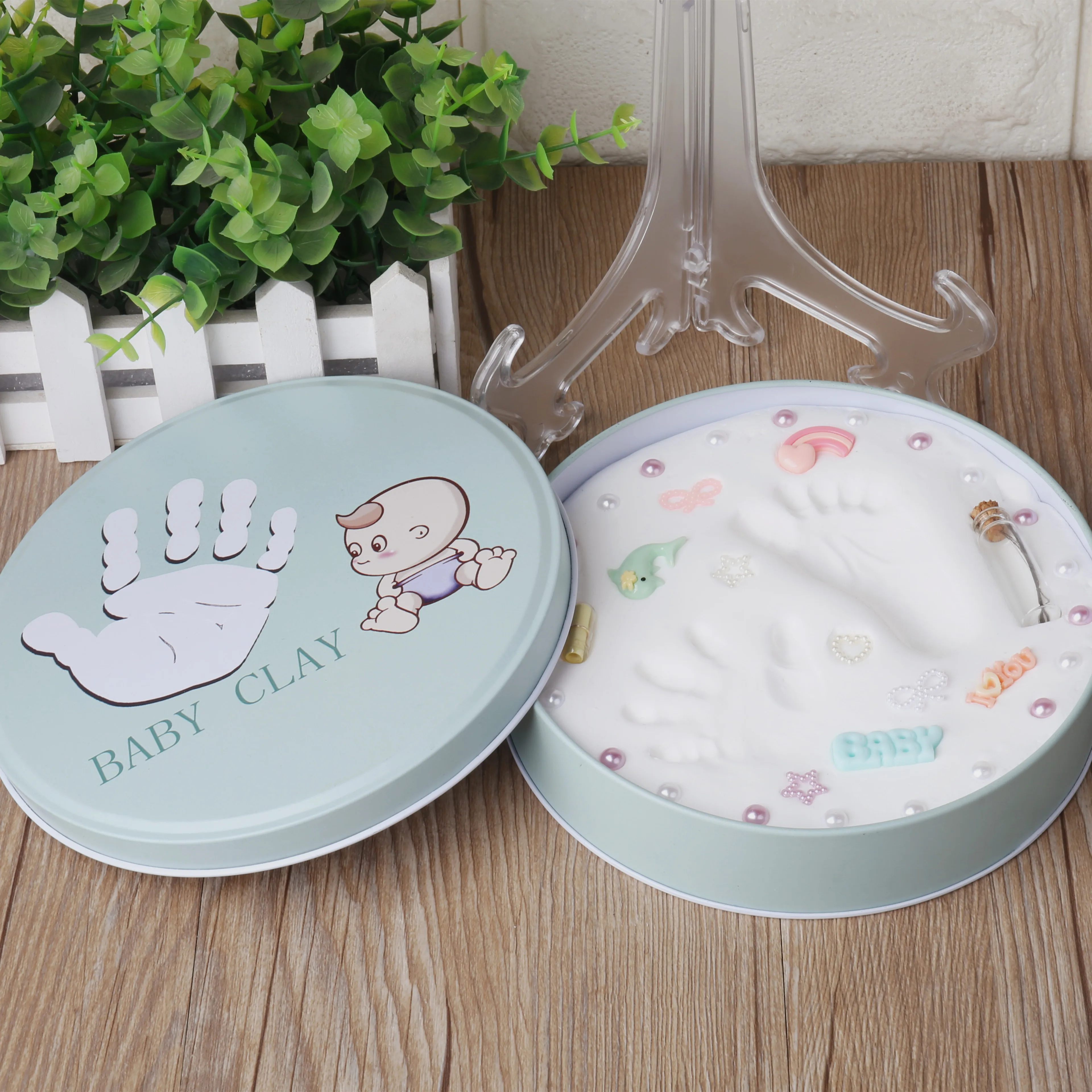 DIY Memorable Newborn Baby Gift clay Baby souvenir 12 month old baby handprint making gift
