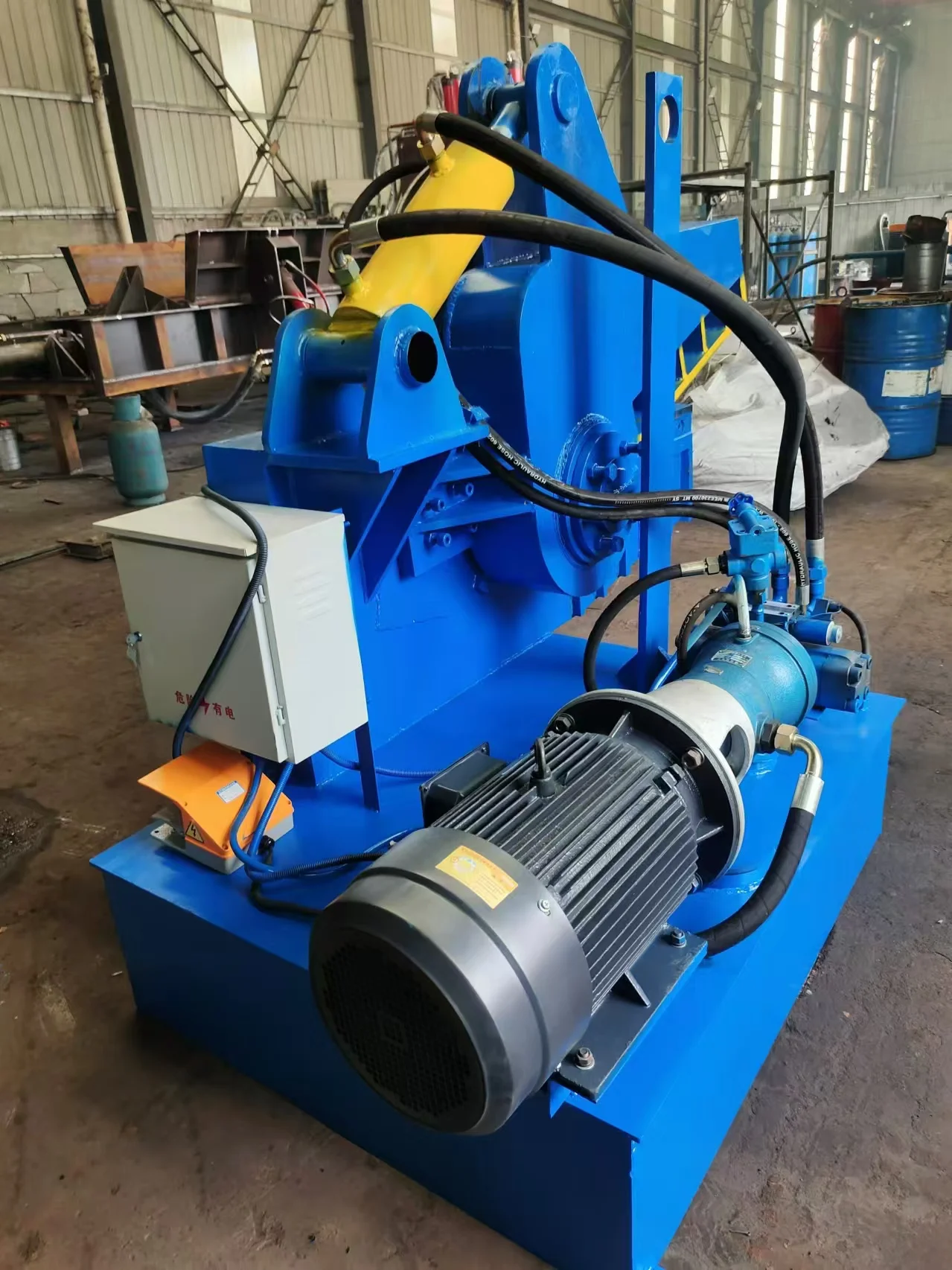 New Alligator Hydraulic Shear for Scrap Metal Recycling and Processing Efficient Product