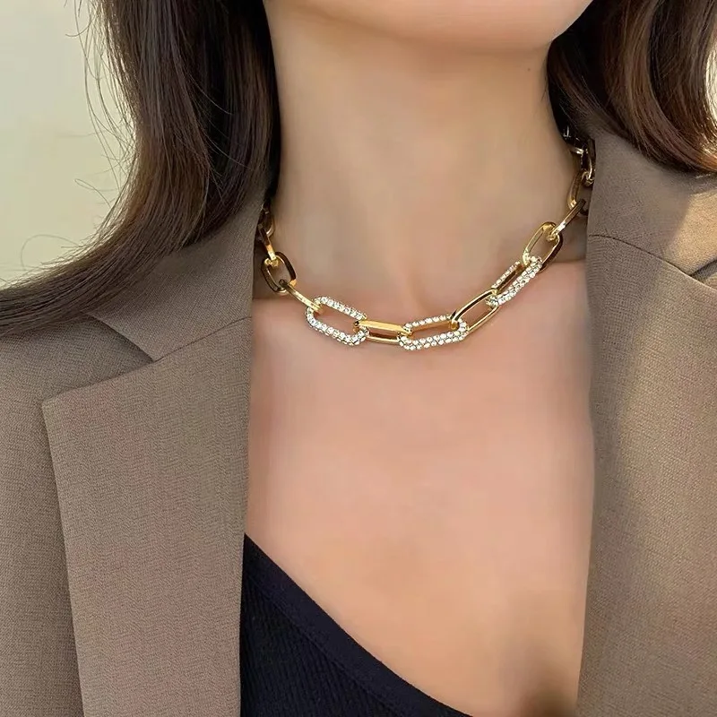 Exaggerated large thick chain metal decorative necklace short collarbone chain Flash diamond stitching sweater chain