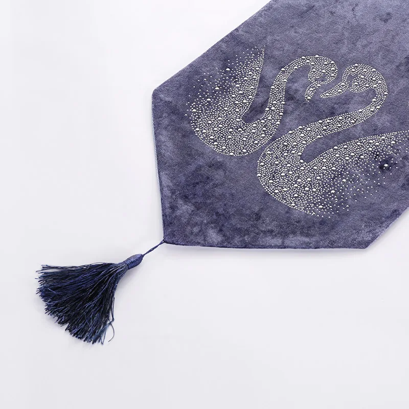 wholesale glamour fabric Hot diamond 100% holland velvet dining table runner