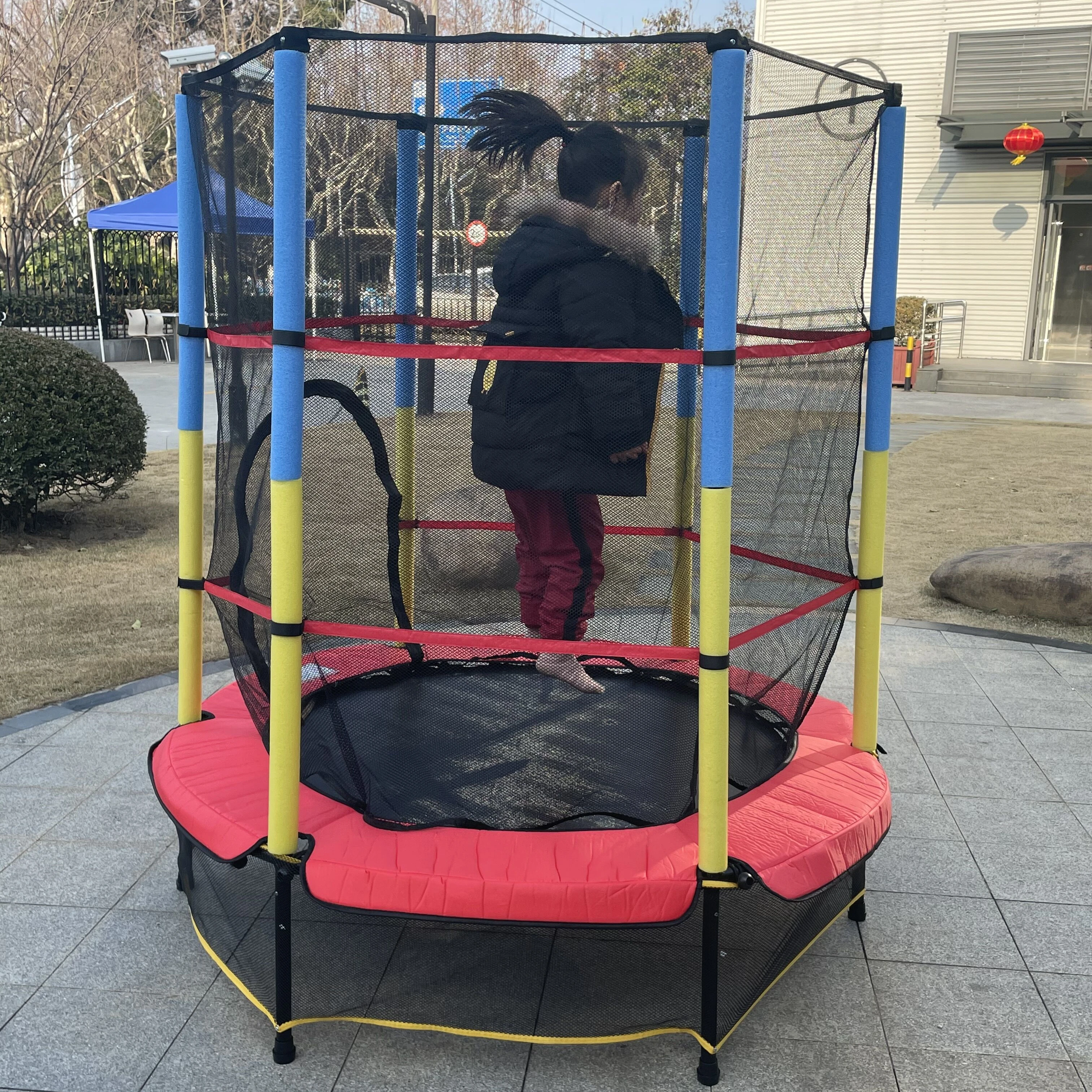 Professional 4.5ft Jumping Trampoline Indoor Kids Mini Trampoline With Safety Enclosure Net