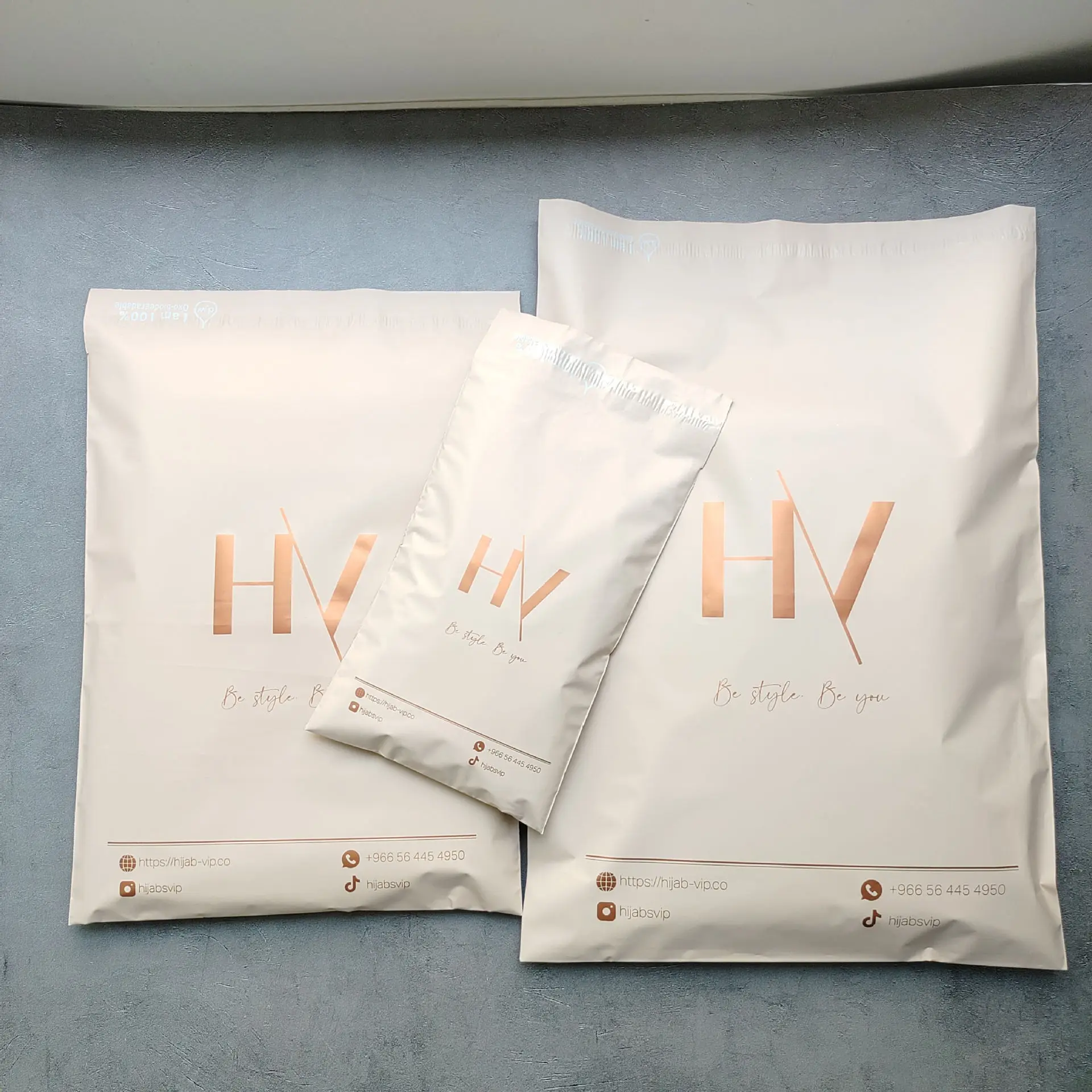 Cheap Christmas Poly Mailers Biodegradable Shipping Envelope Bag Heavy Duty Self Seal Plastic Mailing Packaging Bags For Clothes