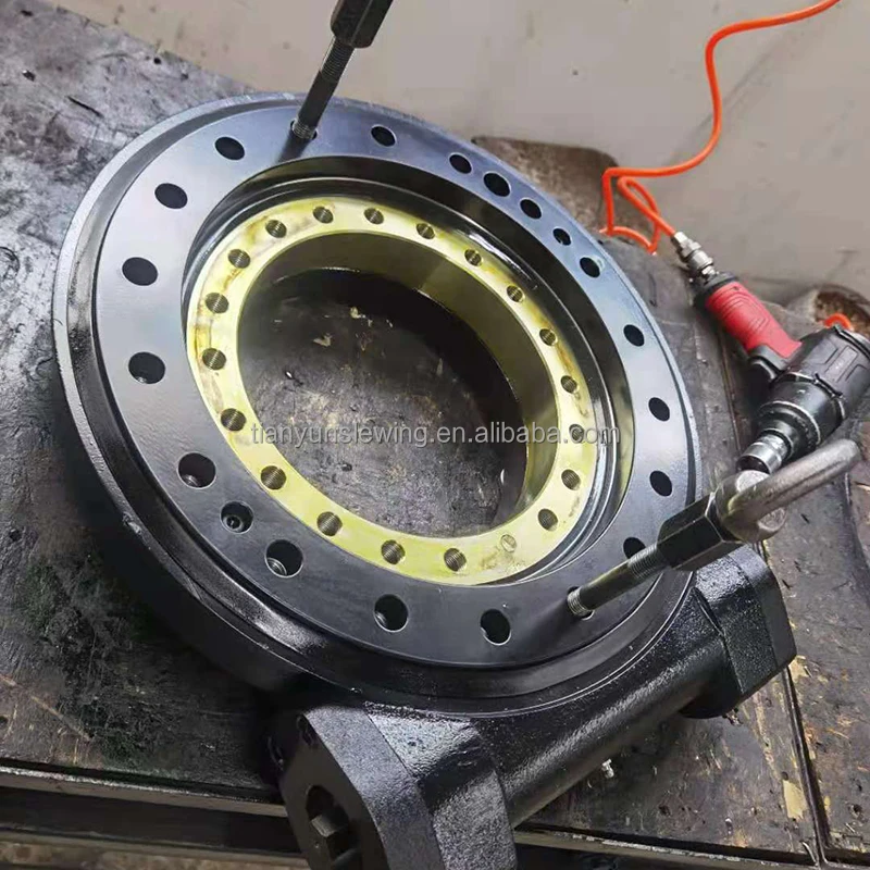 With hydraulic motor for solar tracking SE12 slewing gear reducer drive