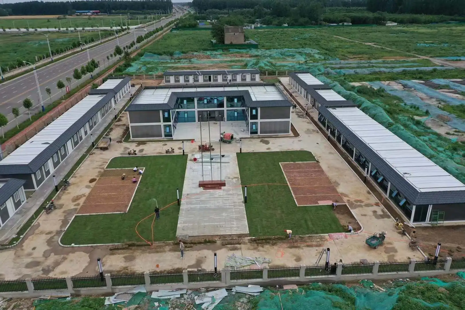 Large Prefab EPS House with Three Layers for Home or Bathroom Construction Site Dormitory Container House