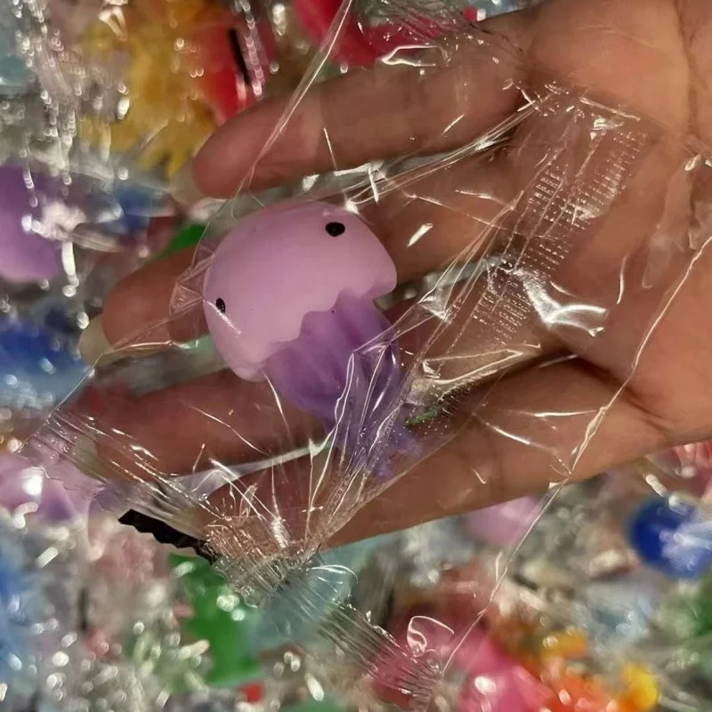 New Design Wholesale TPR Squishy Mochi Marine Lift Crab Octopus Starfish Sticky Sea Animal Toy For 5cm 50mm Vending Capsule