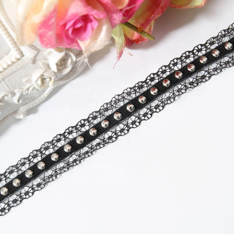 
 Дизайнерская кружевная отделка из бисера и ленты  